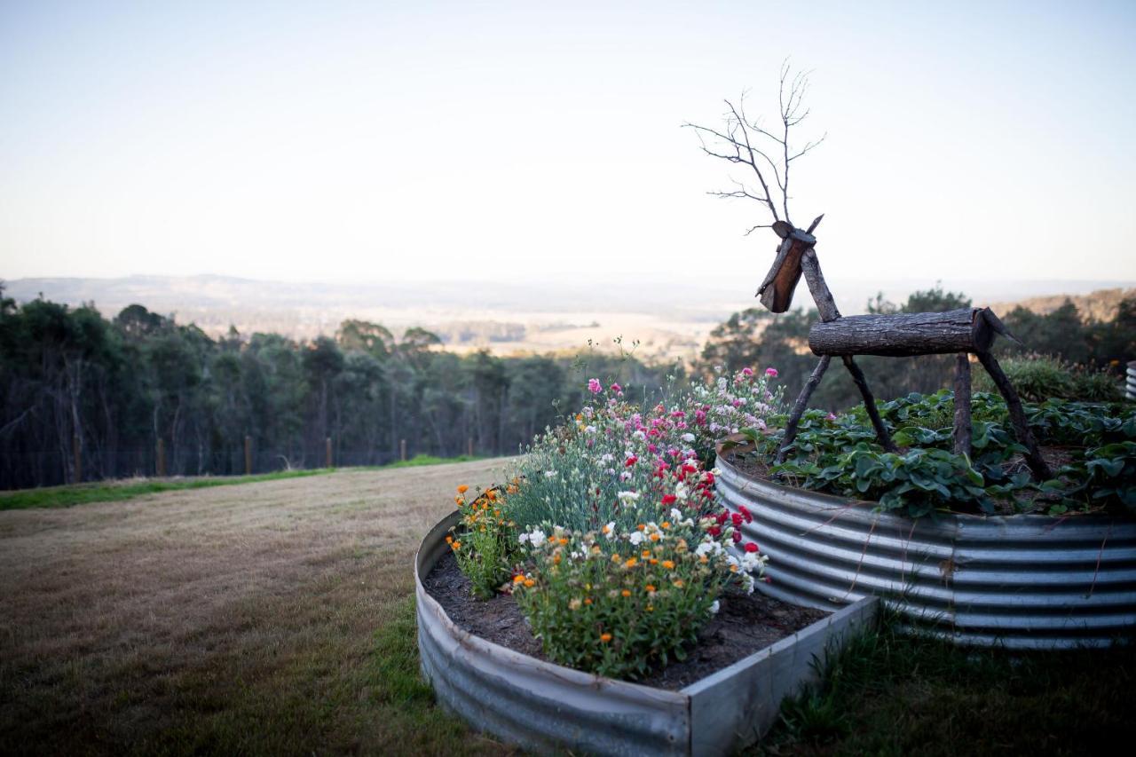 Fork N Farm Artisan Homestead Glengarry Exterior photo